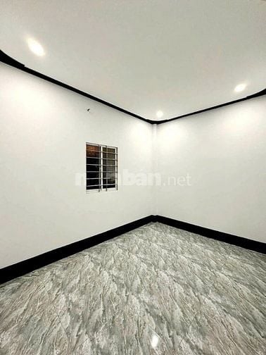Bán gấp nhà 2 tầng tại phan văn hớn,hóc môn 80m2 giá 1tỷ2,sổ riêng