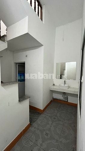 Cho thuê nhà 4 tầng gần chợ Gia Lâm, 30m², giá 7,5 triệu/tháng