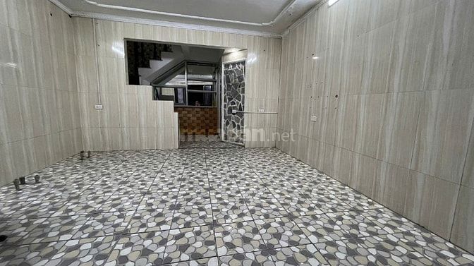 Cho thuê nhà 4 tầng gần chợ Gia Lâm, 30m², giá 7,5 triệu/tháng