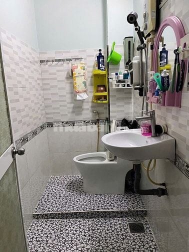 Bán gấp nhà căn góc 1trệt, 1 lầu, 3,8mx13m, Hẻm 7m, Phạm T Hiển P5,Q8.
