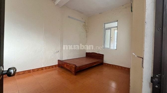 Cho thuê nhà 4 tầng gần chợ Gia Lâm, 30m², giá 7,5 triệu/tháng