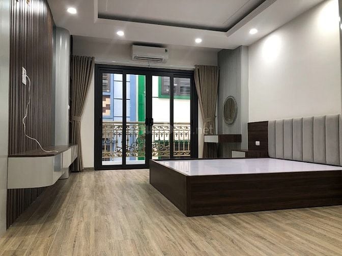 Nhà riêng 51m x 7T thang máy, oto vào nhà, sát Hồ Đền Lừ, giá 20.9 tỷ