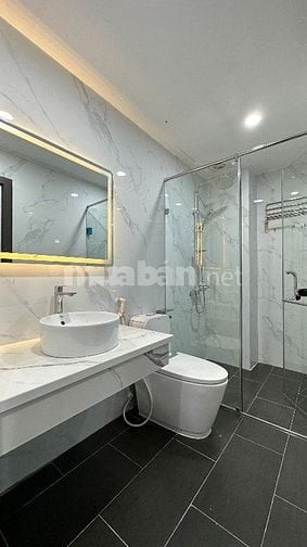 Nhà 2 mặt tiền mặt Phố Dương Văn Bé -Minh Khai. MB70m2*6T thang máy. 