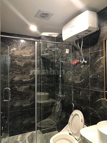 Nhà riêng 51m x 7T thang máy, oto vào nhà, sát Hồ Đền Lừ, giá 20.9 tỷ