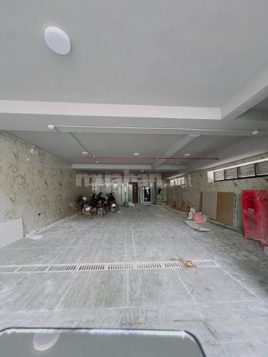 Bán nhà mặt phố Lạc Long Quân 125m2, 8 tầng, MT 8m. 79 tỷ