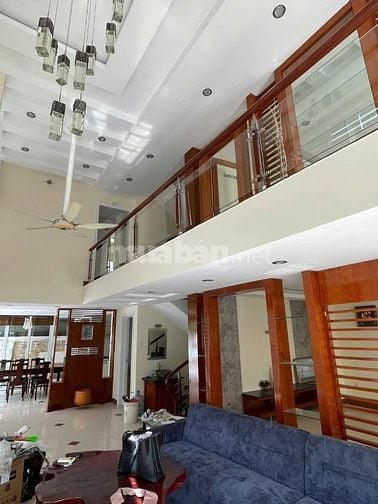 Cho thuê Biệt Thự căn góc 2 mặt tiền KDC ngay Quận 7 giá 50tr 