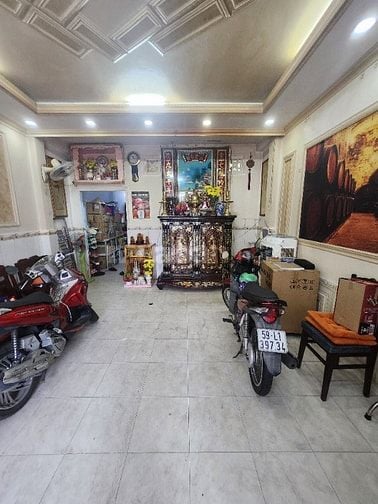 Nhà rộng 146m vuông hẻm 3m,  cách đường chính 30m, 4PN