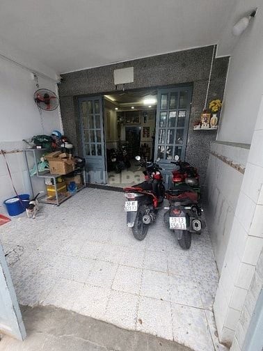 Nhà rộng 146m vuông hẻm 3m,  cách đường chính 30m, 4PN
