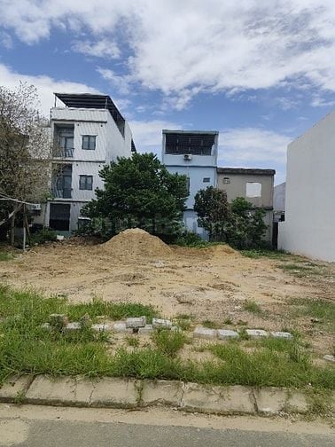 Mặt tiền Cồn Dầu 7- Hòa Xuân. Đường 5.5m thông, đối diện công viên. 