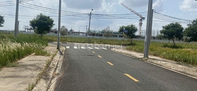 Chính chủ bán gấp nền Long Hậu Sài Gòn Village chỉ 2 ty2 SHR 80m2