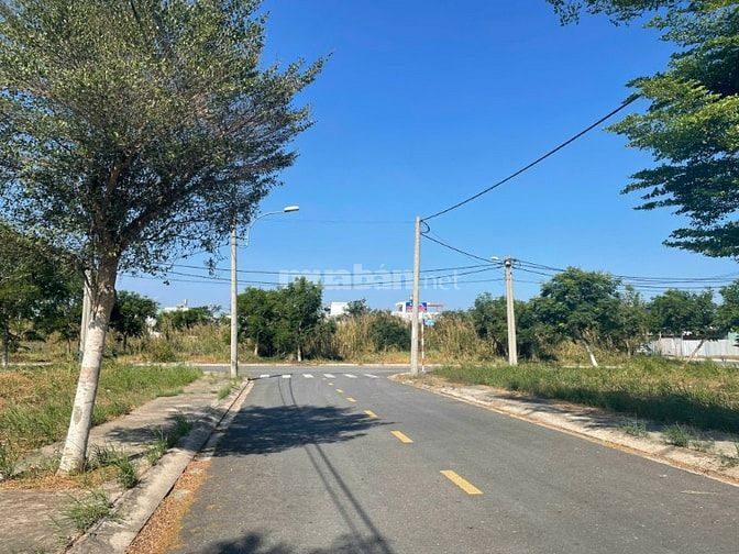 Chính chủ bán gấp nền Long Hậu Sài Gòn Village chỉ 2 ty2 SHR 80m2