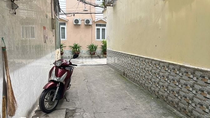 🏡 BÁN NHÀ NHỎ GIÁ TỐT – SỔ HỒNG RIÊNG – Ô TÔ TỚI NHÀ - CHỈ 3 TỶ 250