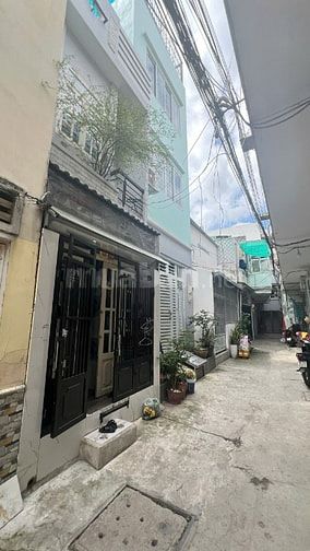 🏡 BÁN NHÀ NHỎ GIÁ TỐT – SỔ HỒNG RIÊNG – Ô TÔ TỚI NHÀ - CHỈ 3 TỶ 250