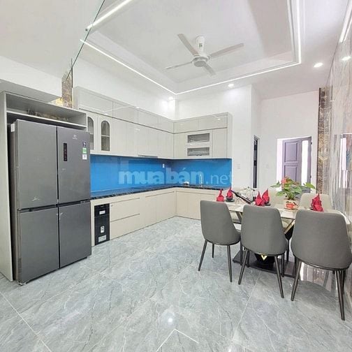 Cần bán nhà phố gần đường Nguyễn Hữu Trí , giá chỉ từ 3,6 tỷ