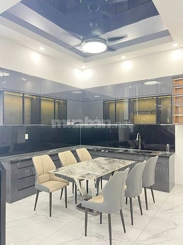 Cần bán nhà phố gần đường Nguyễn Hữu Trí , giá chỉ từ 3,6 tỷ