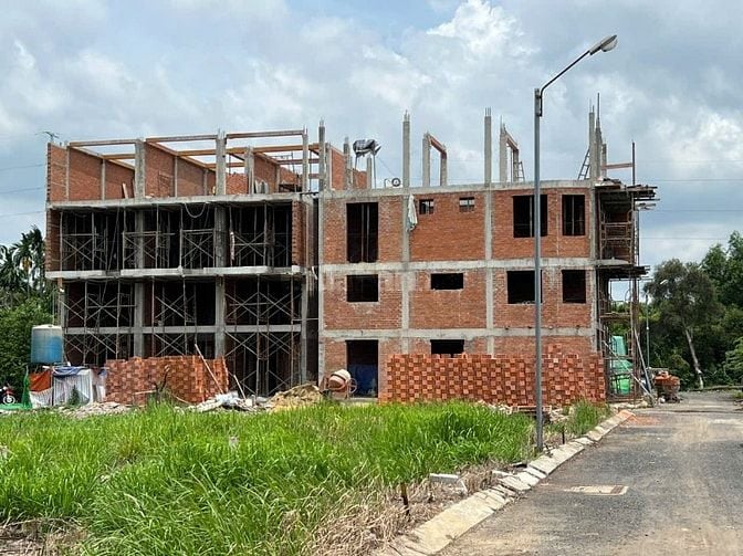 GIÁ TỐT, NHÀ PHỐ THÔ 1 TRỆT 1 LỬNG 2 LẦU, THỦ ĐỨC, 4.5 TỶ, SỔ RIÊNG