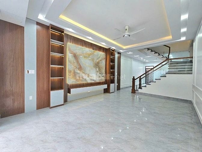 Bán nhà 3 tầng ngõ rộng 3m cách đường Máng chỉ 20m