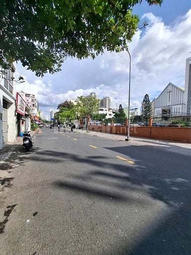 Bán đất 2 mặt tiền Trần Đình Xu p. Cô Giang quân 1 giá 450 tỷ