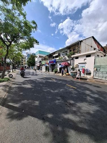 Bán đất 2 mặt tiền Trần Đình Xu p. Cô Giang quân 1 giá 450 tỷ