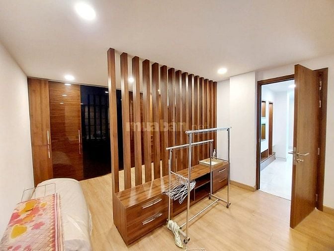 Nhà Q7 gần Vincom Nam Long , xe hơi vào nhà, 2 tầng, chỉ 8 tỷ