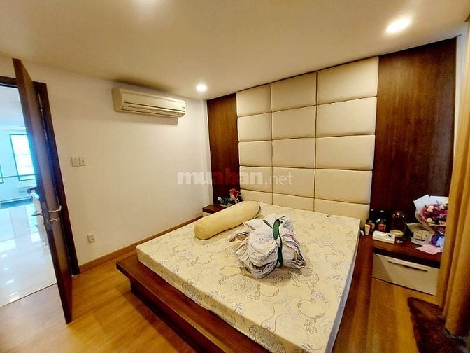 Nhà Q7 gần Vincom Nam Long , xe hơi vào nhà, 2 tầng, chỉ 8 tỷ