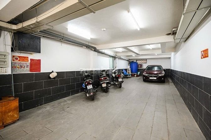Bán gấp toà nhà Lý Thái Tổ Quận 10 DT 5,3 x 22m Hầm 7 Tầng giá 32 tỷ