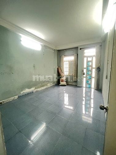 40m2. Cao xuân dục P12Q8.hẻm 137 cao xuân dục. 4tỷ680(Thương Lượng)