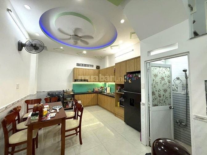 Nhà Quận 3 Trần Văn Đang có sẵn nội thất cơ bản| nhà đang cho thuê 15