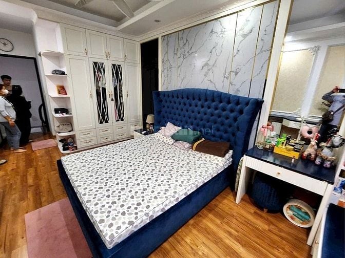 Bán nhà mặt ngõ Võng Thị 35m, mặt tiền 5.73, 6 tầng, oto đỗ cửa!