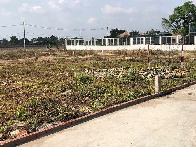 đất nền bình chánh, gần đường đoàn nguyễn tuấn  - sổ hồng riêng