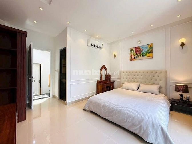 Đi nước ngoài định cư bán gấp nhà ở đường Nguyễn Hiền, phường 4, quận 