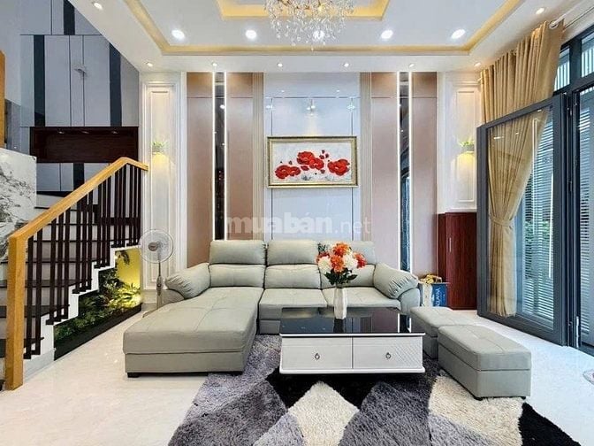 Đi nước ngoài định cư bán gấp nhà ở đường Nguyễn Hiền, phường 4, quận 