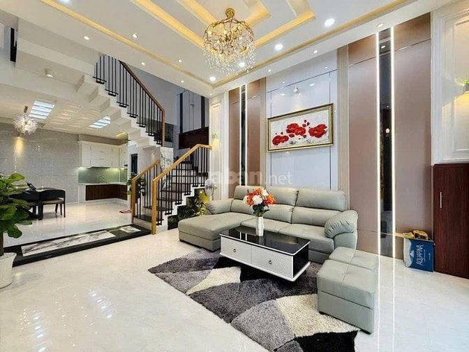 Đi nước ngoài định cư bán gấp nhà ở đường Nguyễn Hiền, phường 4, quận 