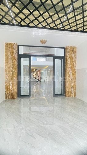 Hẻm xe tải 8m 100m2(5x20) 5 tầng Lạc Long Quân, phường 9, Tân Bình