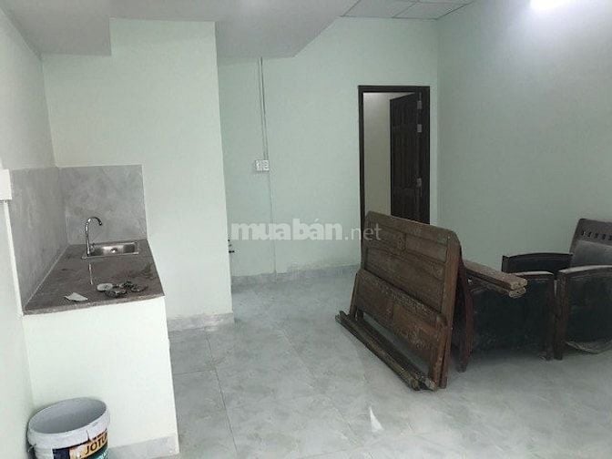 CHO THUÊ NGUYÊN CĂN 7tr: 56m2(4x14), Hẽm lớn, P6 GV, điện nước nhà nc 
