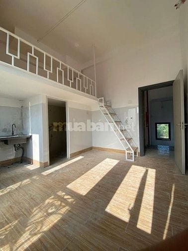Bán tòa nhà dịch vụ, 5 tầng, 34p, 2mt trước sau, giá 20,8 tỷ. 