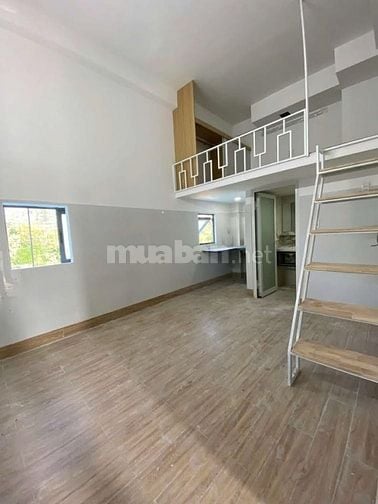 Bán tòa nhà dịch vụ, 5 tầng, 34p, 2mt trước sau, giá 20,8 tỷ. 