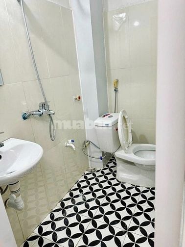Cầu Giấy - Lô Góc - Gần Phố - Ngõ Thông - 41m2 - Chỉ 8.5 Tỷ