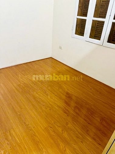 Cầu Giấy - Lô Góc - Gần Phố - Ngõ Thông - 41m2 - Chỉ 8.5 Tỷ