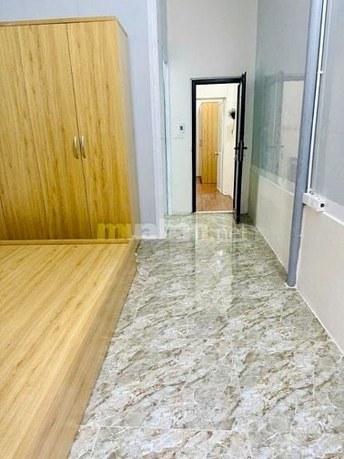 Cầu Giấy - Lô Góc - Gần Phố - Ngõ Thông - 41m2 - Chỉ 8.5 Tỷ