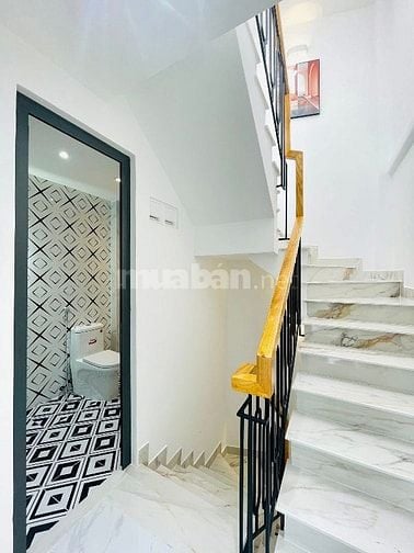 CẦN RA GẤP CĂN NHÀ Đ LÊ DUY NHUẬN, TÂN BÌNH, GẦN CHỢ HOÀNG HOA THÁM
