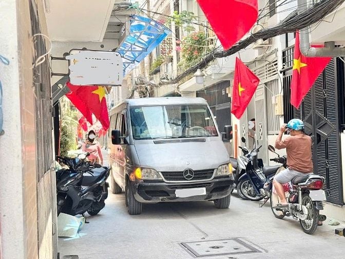 Bán nhà mới xây HXH Nguyễn Đình Chiểu Quận 3, giá chỉ 7.99ty