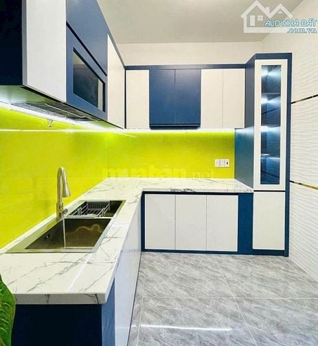 Bán nhà Ngộp Thích Quảng Đức Phường 4 Quận Phú Nhuận Giá Chỉ 2Tỷ690Tr