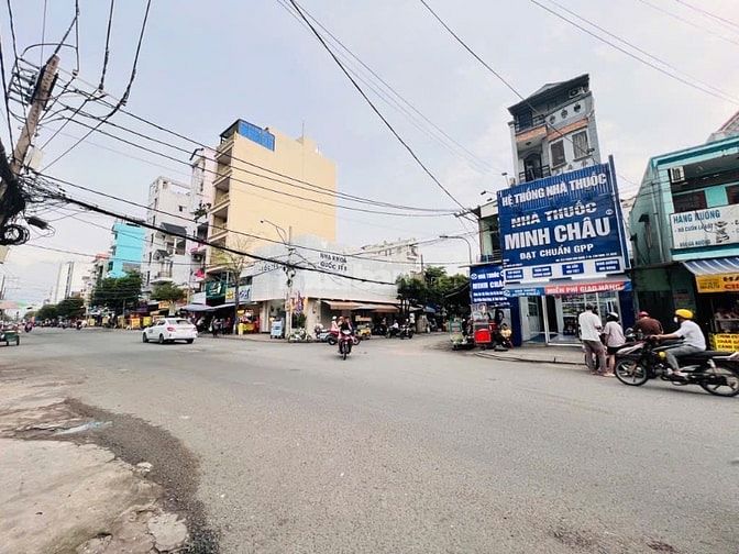Bán nhà mới 3 lầu Phạm Văn Bạch, Tân Bình, 3PN, giá 5.8 tỷ
