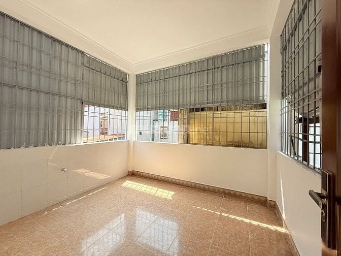 Bán nhà Khương Đình, Hà Nội, S: 45m2, xây 4,5 tầng, 10,5 tỷ