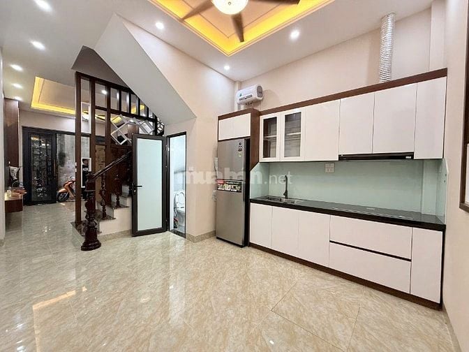 Bán nhà Khương Đình, Hà Nội, S: 45m2, xây 4,5 tầng, 10,5 tỷ