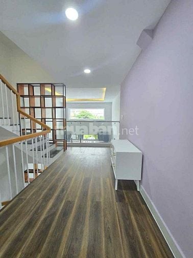 Nhà Thạnh Xuân (4x16)3 lầu 4PN, đường xe oto 8m