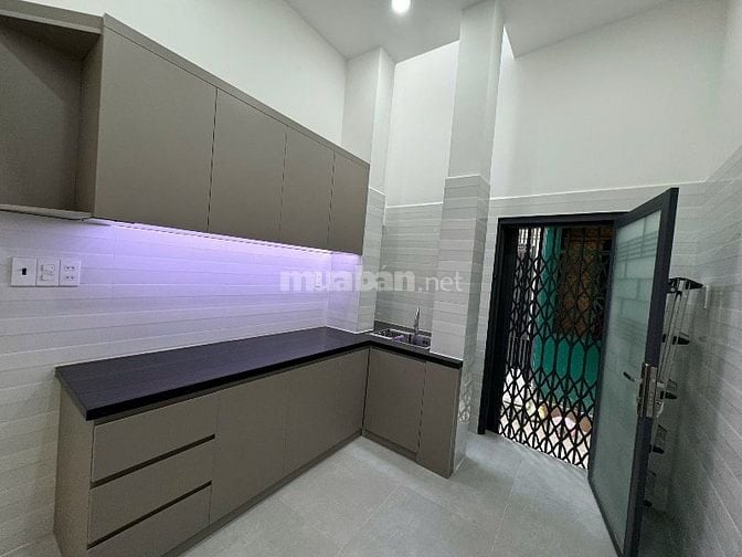 Cho thuê nhà số 233/11/6 Nguyễn Trãi, P.2, Q.5, gần hẻm bánh ABC