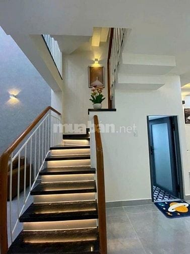 Bán gấp nhà ở đường Tam Đảo, phường 15, quận 10, giá 2 tỷ 900 triệu 