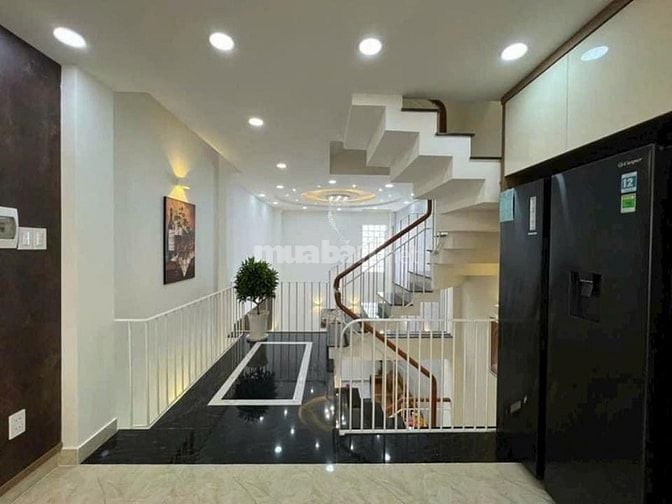 Bán gấp nhà ở đường Tam Đảo, phường 15, quận 10, giá 2 tỷ 900 triệu 